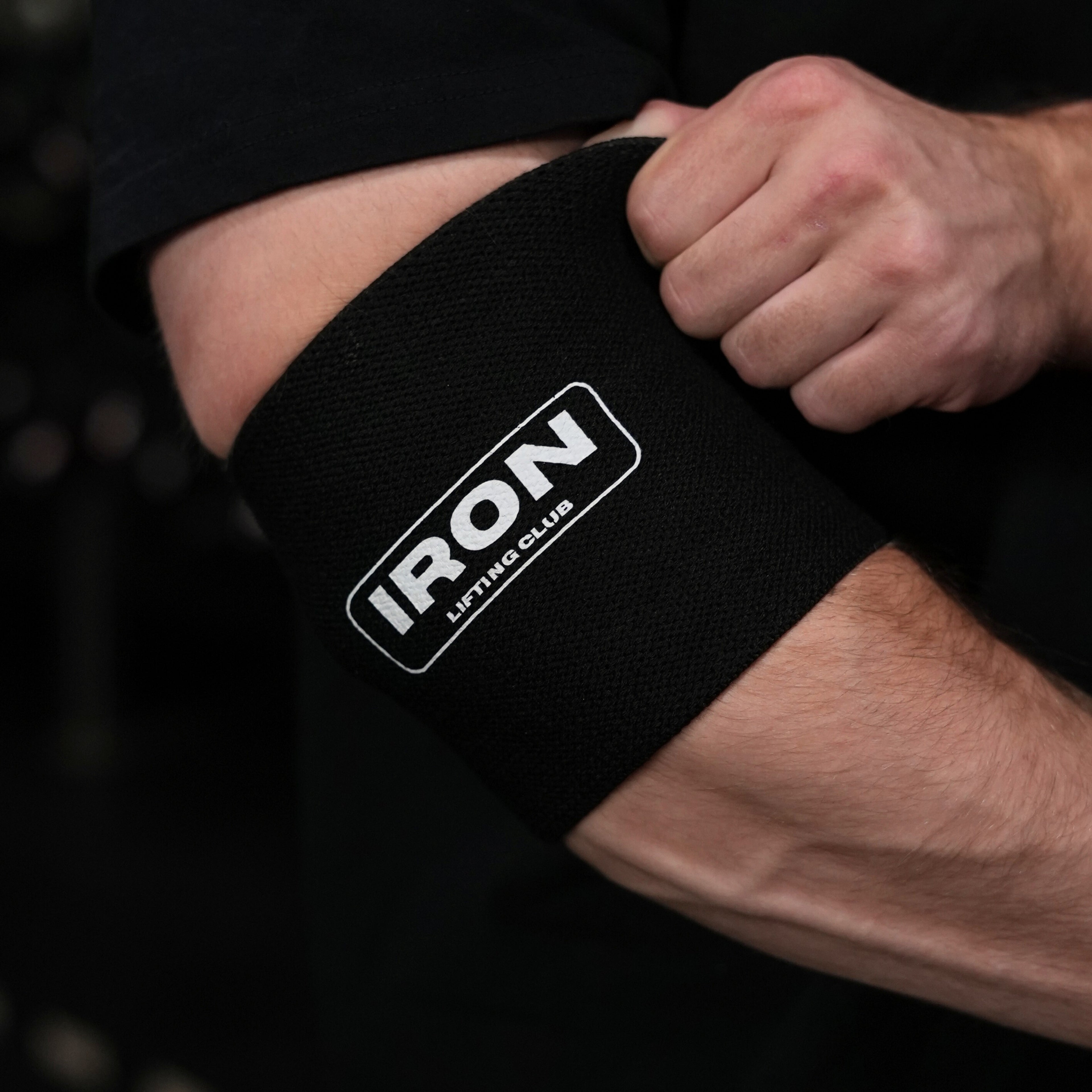 IRON COMPRESSION ELBOW SLEEVE
